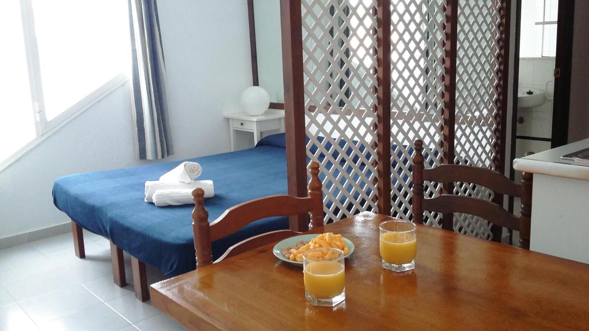 Estel Blanc Apartments - Adults Only Cala'N Blanes  Ngoại thất bức ảnh
